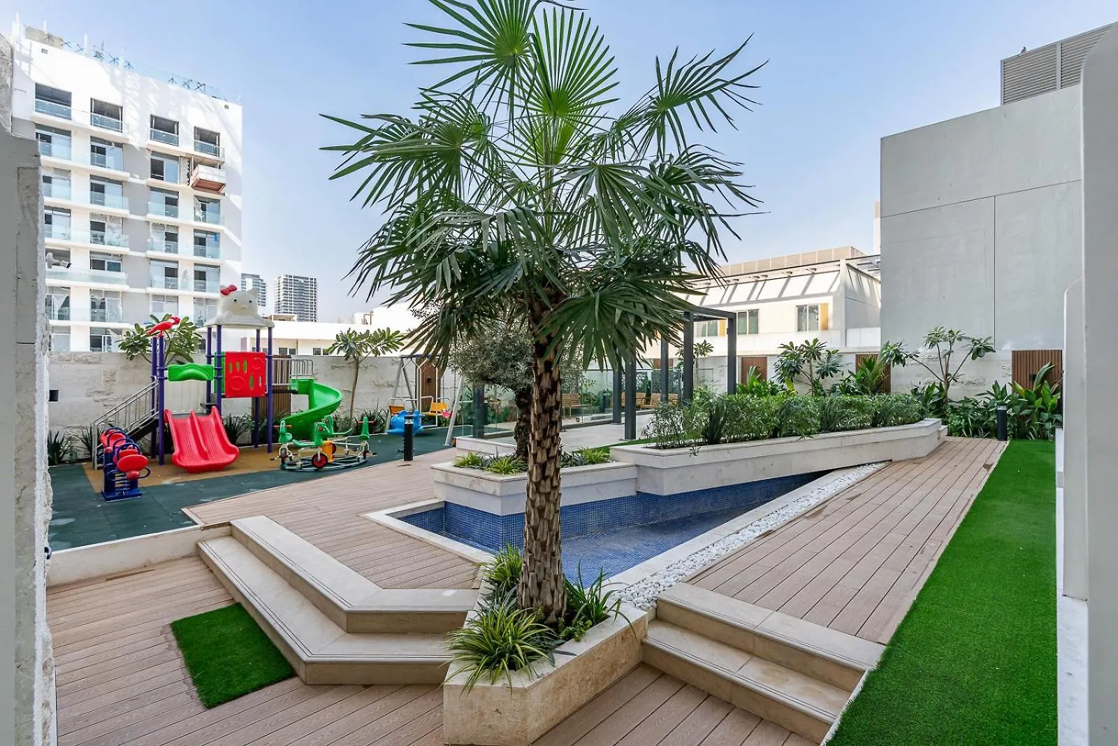 Spacious Studio Apt Pool, Gym And Kid'S Playground Dubai Apartment